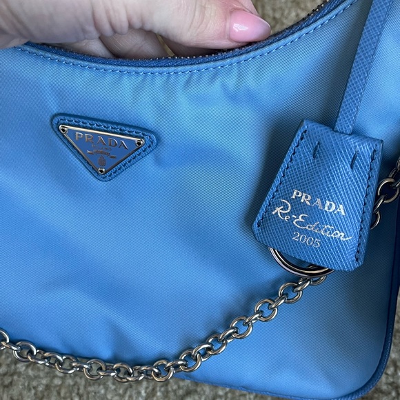 Prada 2005 re edition blue nylon shoulder bag authentic - Picture 7 of 7